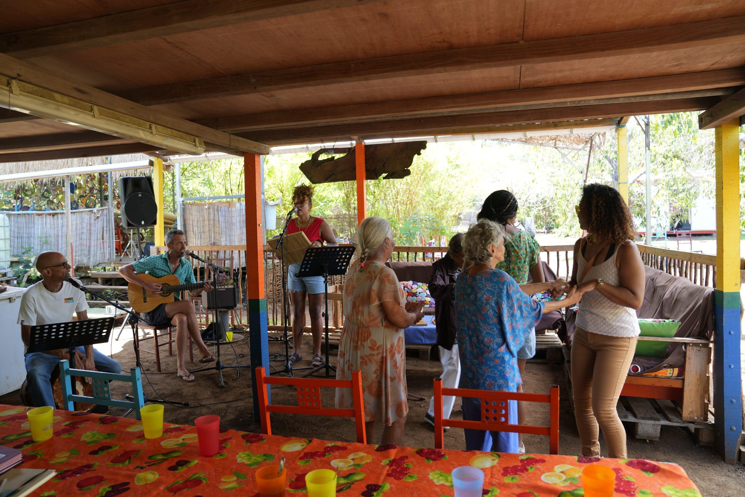 Kazkabar : La culture hors les murs pour les gramounes
