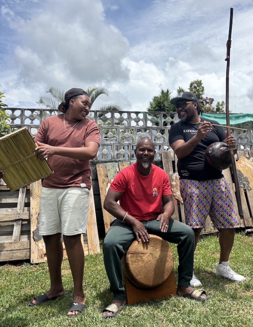 NOUT MALOYA, NOUT MÉMWAR